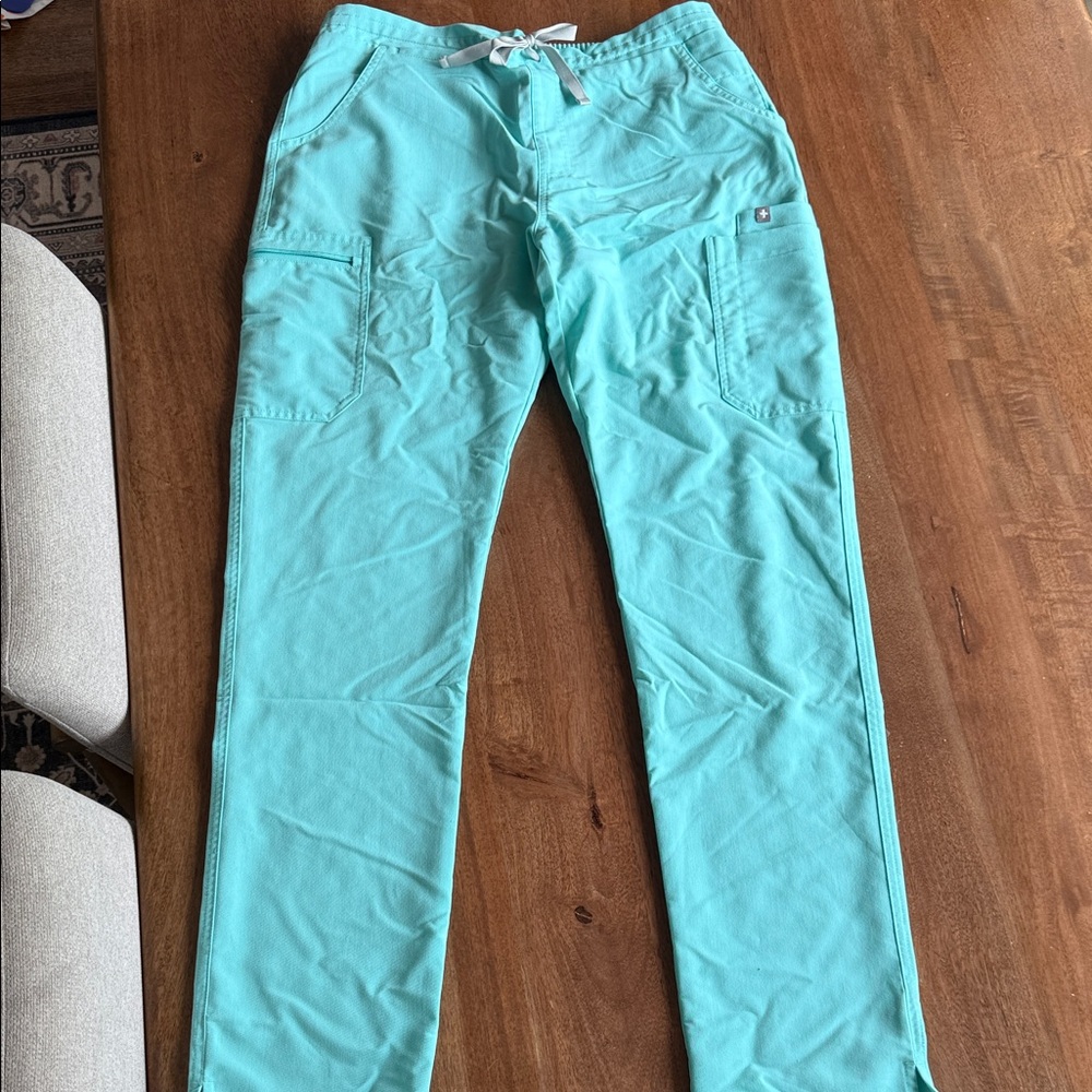 Figs Women’s Aqua Yola Scrub Pant M-tall SOLD OUT COLOR